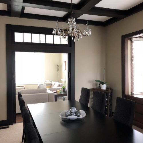 Experienced Colour Consultant - chooses the right colours