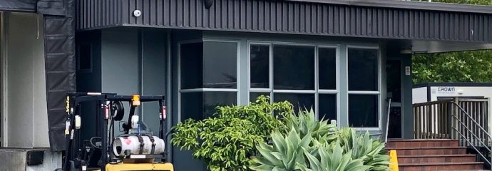 Commercial Exterior Colour Schemes, and Why It is Important to Use the Paint Brand Specified.